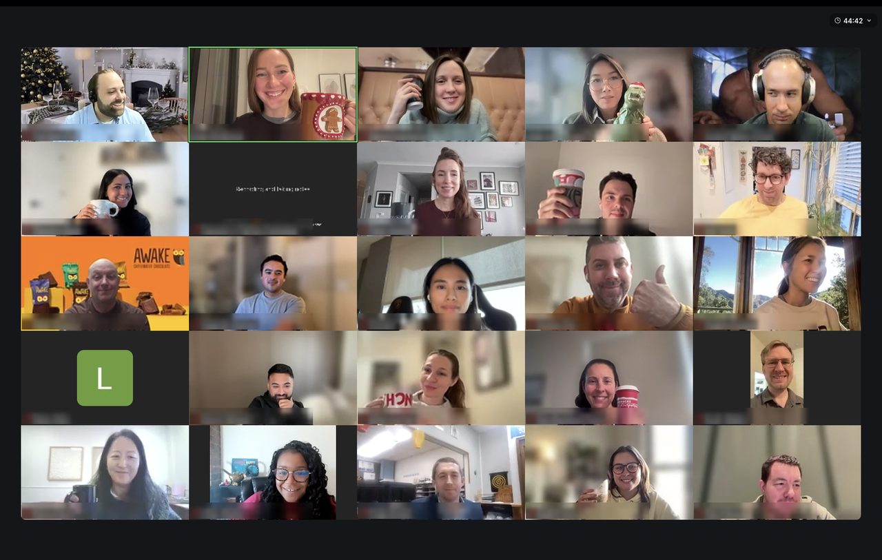 A recent Maestra DTC Coffee Hour on Zoom - dozens of e-commerce founders and operators, coffee in hand.
